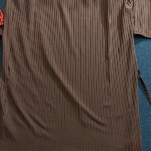 Long sleeves open back long dress 1x - Picture 3 of 9